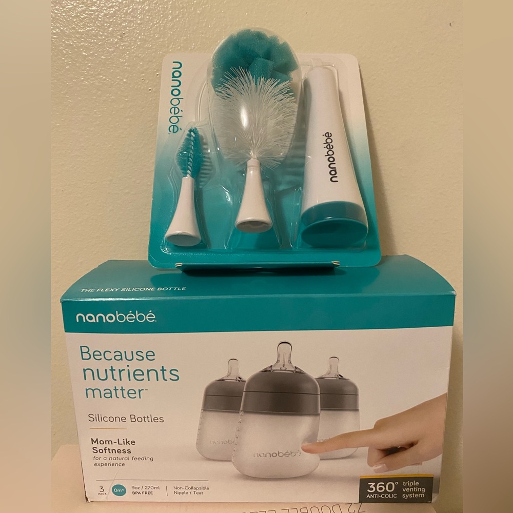 Nanobébé bottles & brush